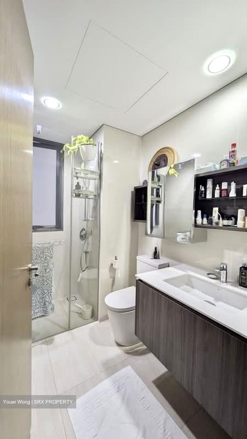 Lakeville (D22), Condominium #556805321